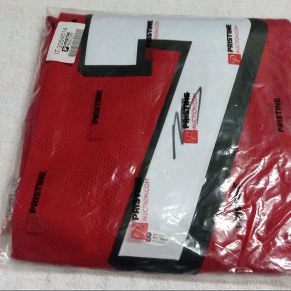 Mike Vick Autographed NFL Atlanta Falcons Jersey